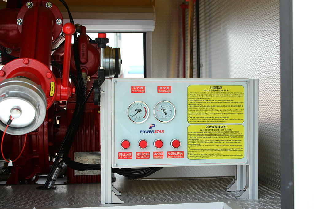 Dubai Isuzu giga 12,000L Yellow Fire Trucks