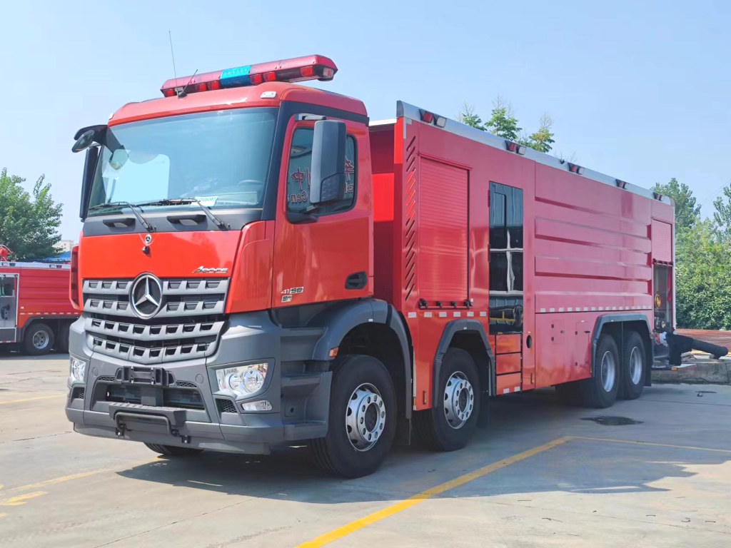 รถดับเพลิงโฟมหนัก Benz Actros 580 แรงม้าจากซาอุดีอาระเบีย